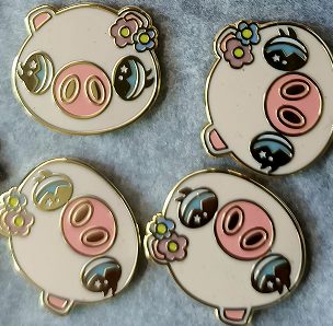 China factory Custom Hard Enamel Animal Design Pins Gold Plated Pig Metal Pins cheap price pins