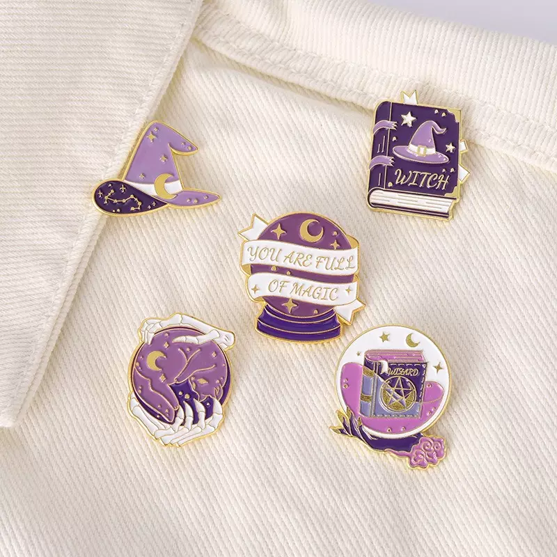 Fashion New Product Halloween Decoracion Anime Style Purple Magic Castle Enamel Lapel Pin Badge Broches Pin