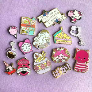 Metal Crafts With Rubber Clutch Gold Plating Hard Enamel Pin