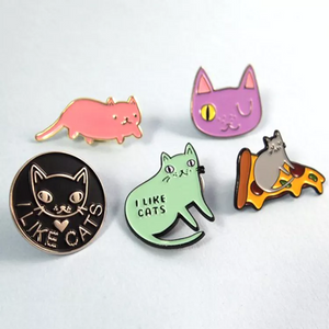 Designs Cute Style Pin Badge Animal Cat Soft Enamel Pin for Promotion